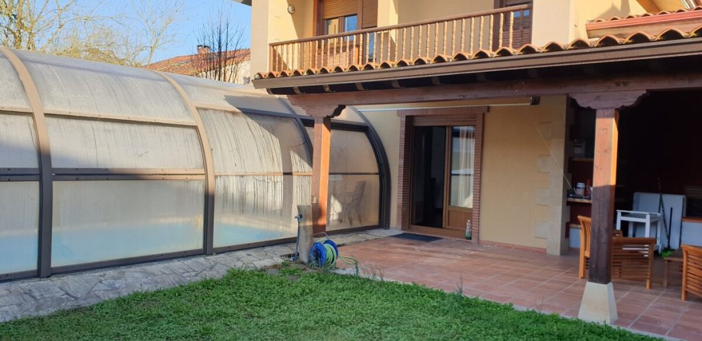 alojamiento en Cantabria con piscina cubierta