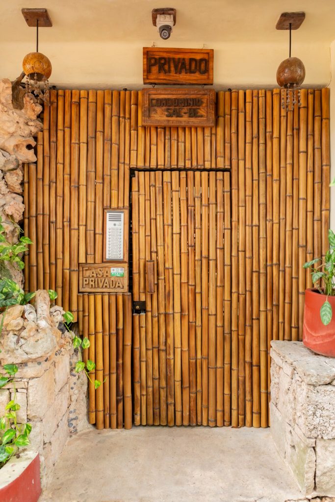 acceso alojamiento airbnb 5 avenida playa del carmen