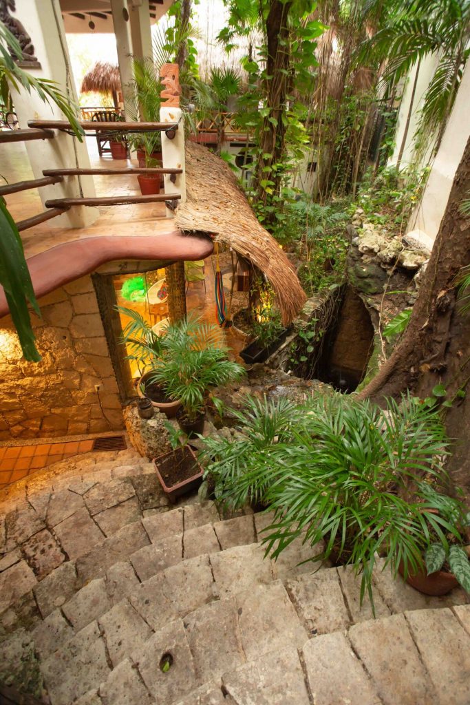 escaleras de acceso airbnb cenote